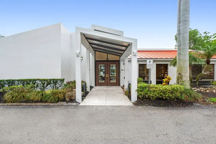 001-3601LakewoodBoulevard-Naples-FL-34112-FULL (Small)